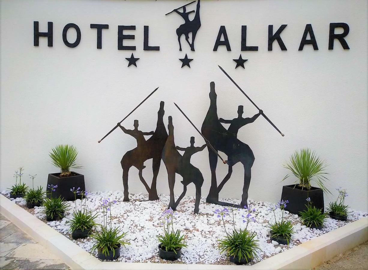 Hotel Alkar Sinj Exterior foto